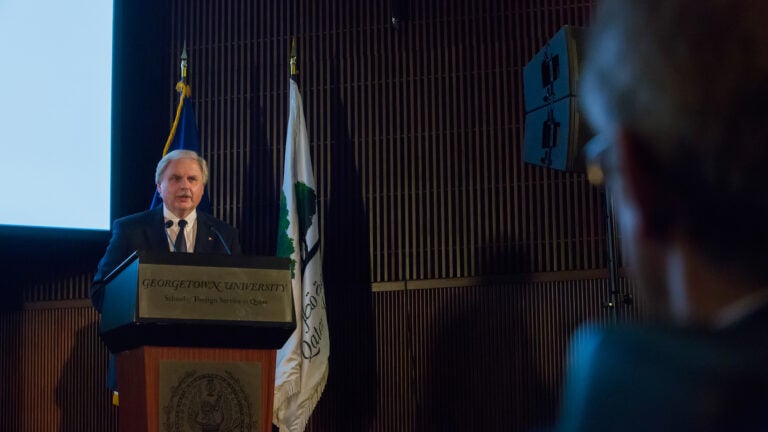 ندوة خاصة حول وجهة النظر البولندية إزاء نهاية الحكم الشيوعي في جورجتاون قطر