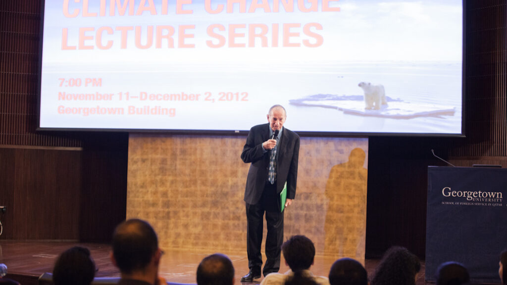Georgetown SFS-Q Gathers Leads Climate Change Lectures