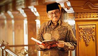 Former Indonesian President Talks Technology and Economic Stability in the Islamic World at GU-Q
