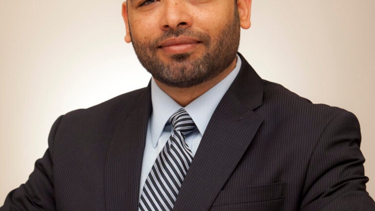 حصول الدكتور أيمن شبانة، عضو الهيئة التدريسية في جامعة جورجتاون على جائزة بحثية قيمتها مئة ألف دولار