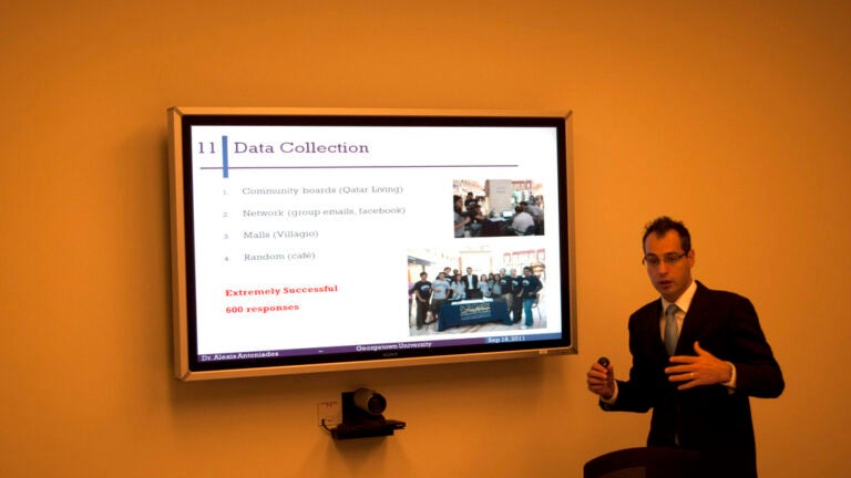 وفق دراسة أعدتها جامعة جورجتاون: الدين لا يغير النظرة للمعلومات سواء من قناة الجزيرة أو الـ “سي إن إن” على نحو محض