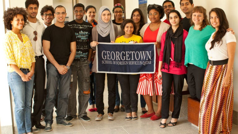 طلاب جامعة جورجتاون يتوجهون إلى تيمور الشرقية للتعرف على واحدة من أحدث بلدان العالم