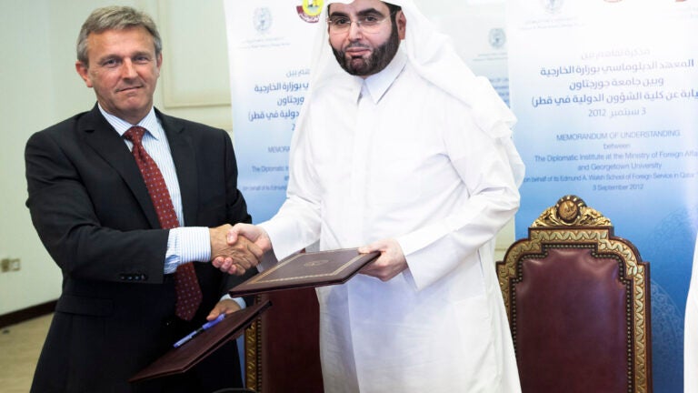 توقيع مذكرة تفاهم بين جامعة جورجتاون كلية الشؤون الدولية في قطر والمعهد الدبلوماسي بوزارة الخارجية