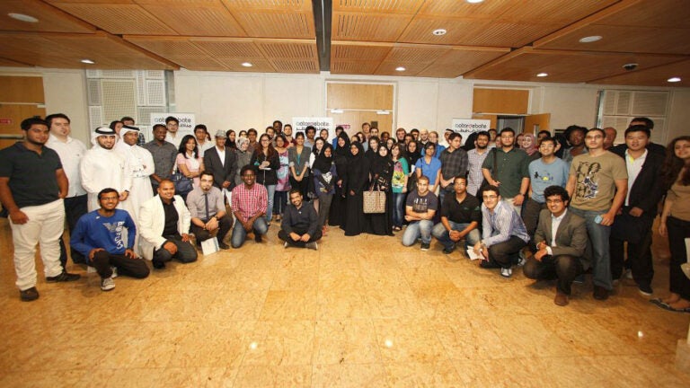 كلية الشؤون الدولية بجامعة جورجتاون في قطر تفوز بالدورة الأولى لمسابقة مناظرات الجامعات في قطر