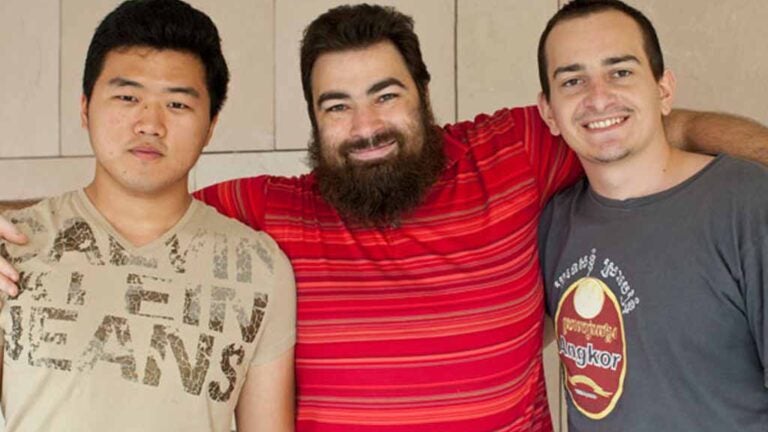 كلية الشؤون الدولية بجامعة جورجتاون في قطر تتابع نجاحاتها في دوري مناظرات الجامعات