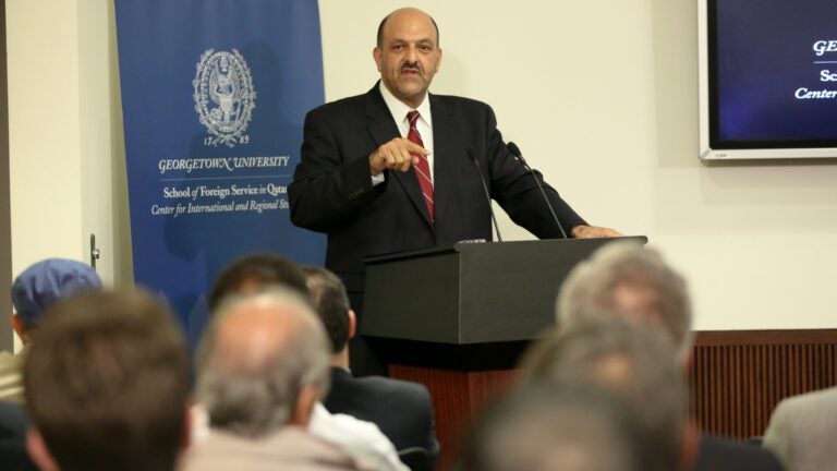 سلسلة الحوارات الشهرية في مركز الدراسات الدولية والإقليمية حول فلسطين تستضيف سام بحور