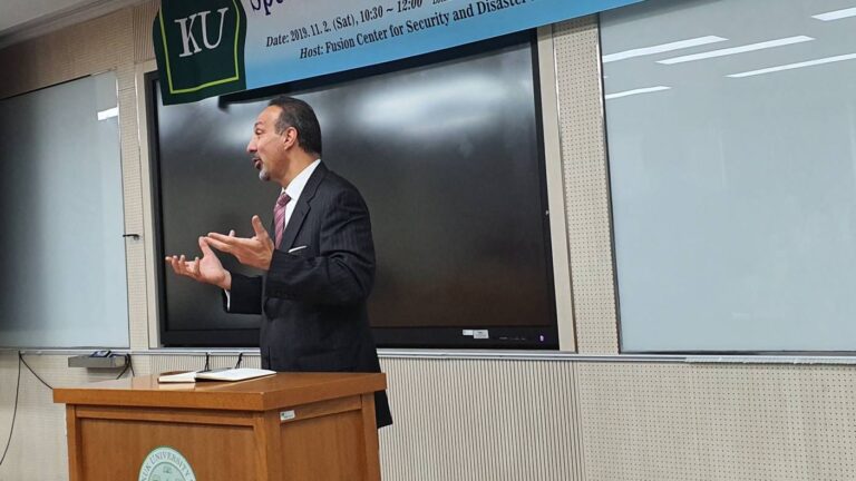 Mehran Kamrava speaks at Konkuk University in Korea